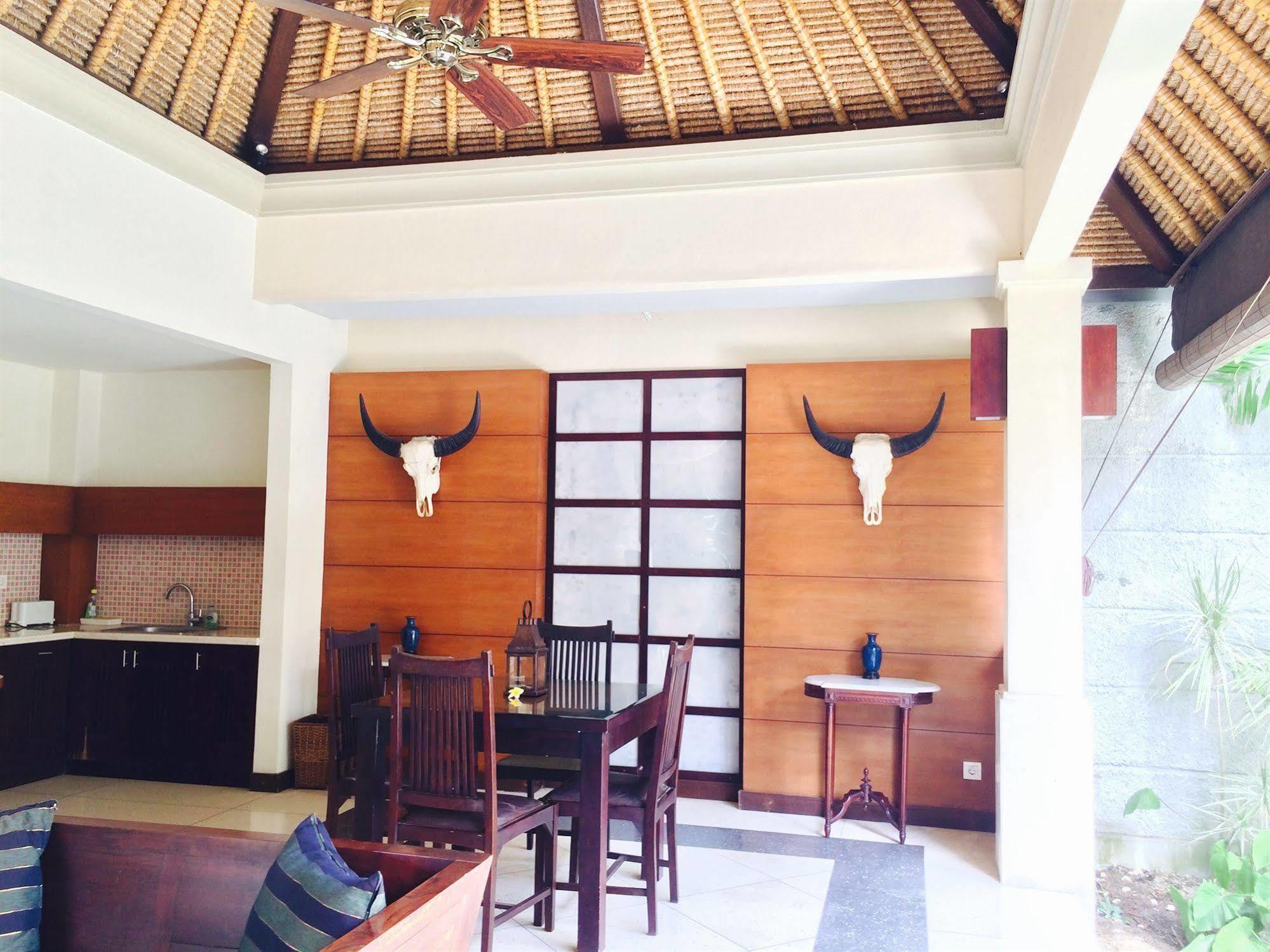 D'Alang Alang Villas Seminyak  Ngoại thất bức ảnh